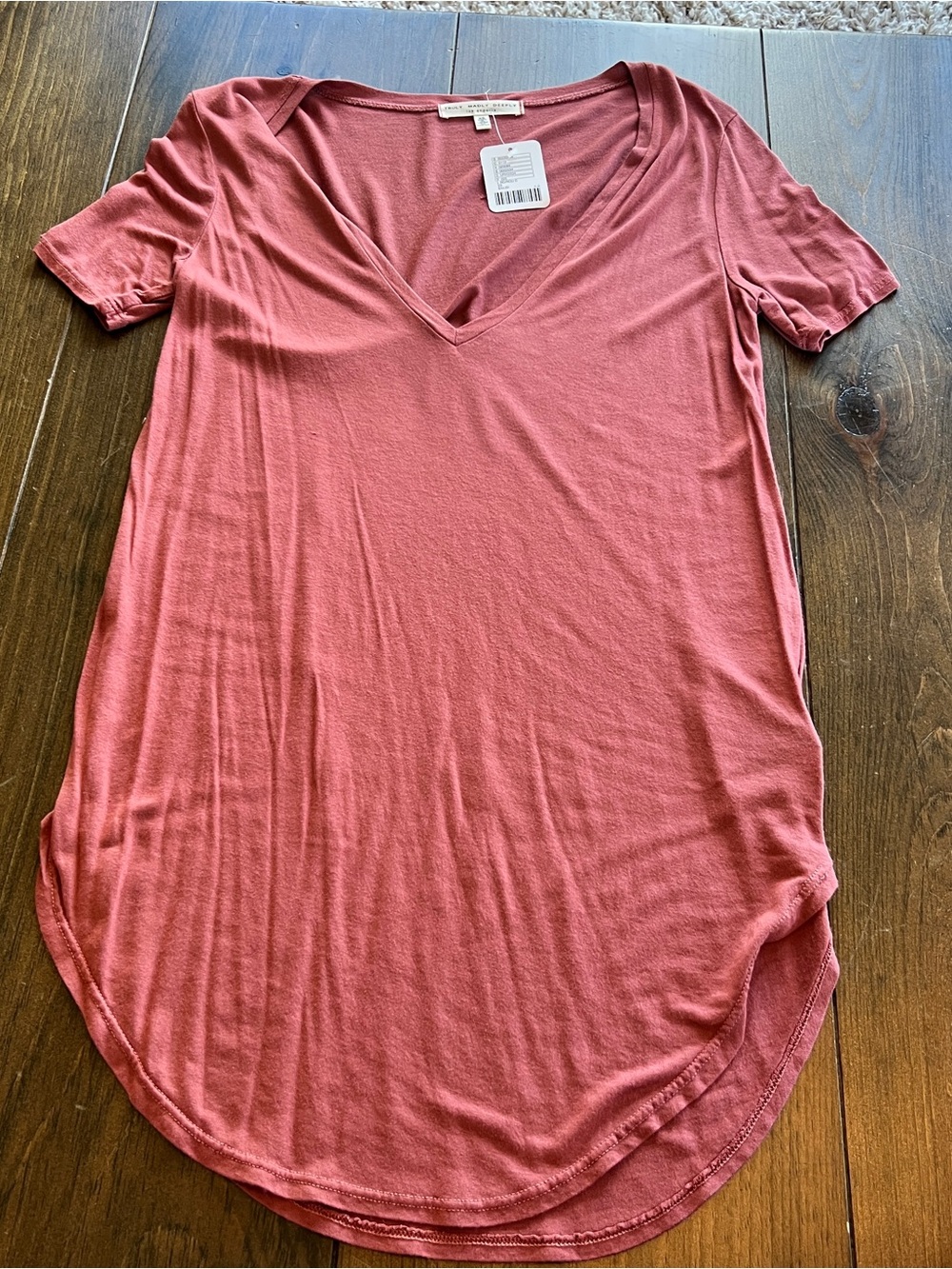 Truly Madly Deeply by Urban Outfitters v-neck Tshirt dress-xs
